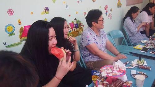 两个人吃瓜的娱乐小游戏,两人共享吃瓜乐趣,趣味小游戏轻松互动 第2张 两个人吃瓜的娱乐小游戏,两人共享吃瓜乐趣,趣味小游戏轻松互动 第2张